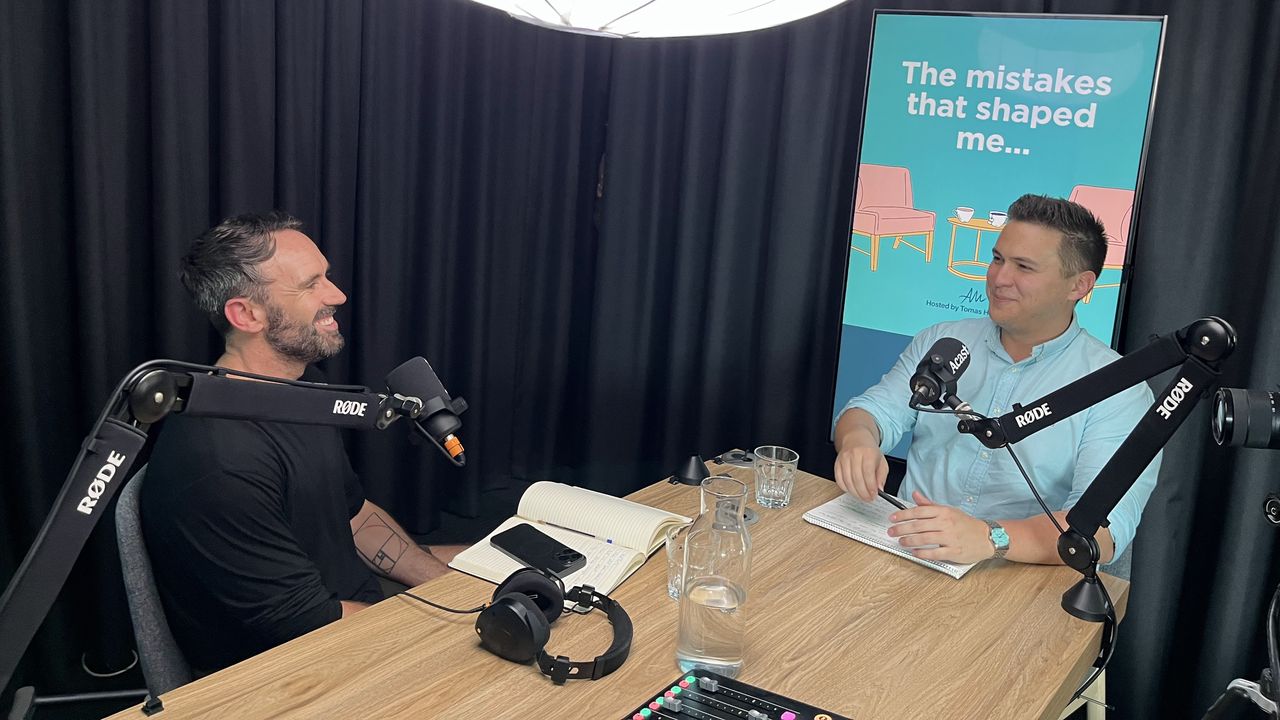 Chris Murphy in conversation on The mistakes that shaped me podcast